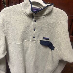 Patagonia Cream and Navy Fleece Pullover